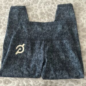 Women’s peloton capri leggings